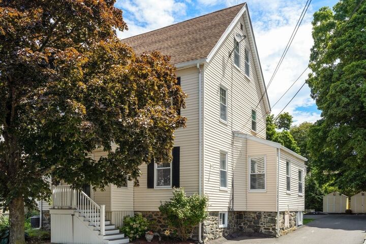 Property Photo:  9 Tappan St 9  MA 02176 