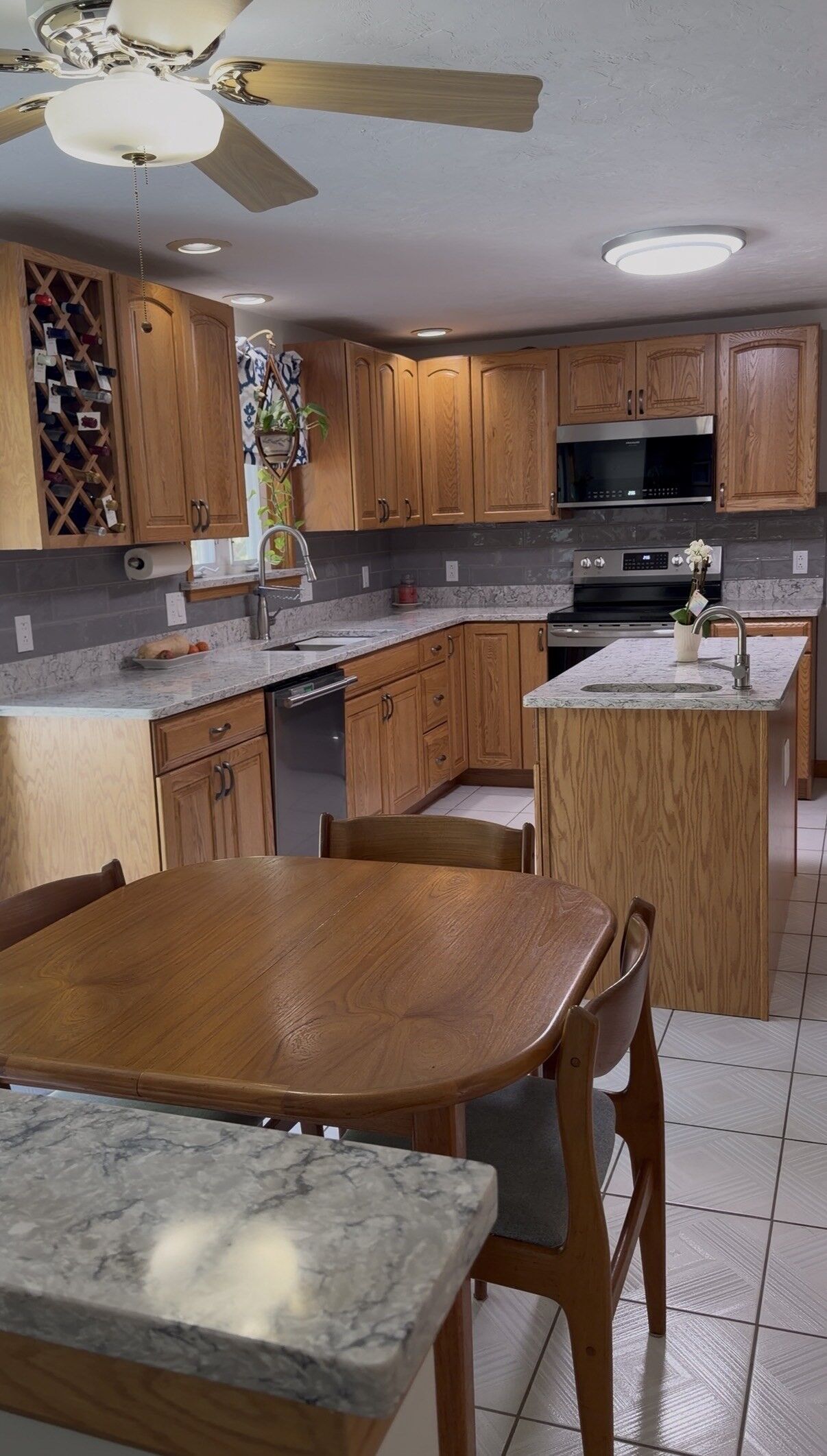 Property Photo:  7 Eagle Rock Dr  MA 01529 