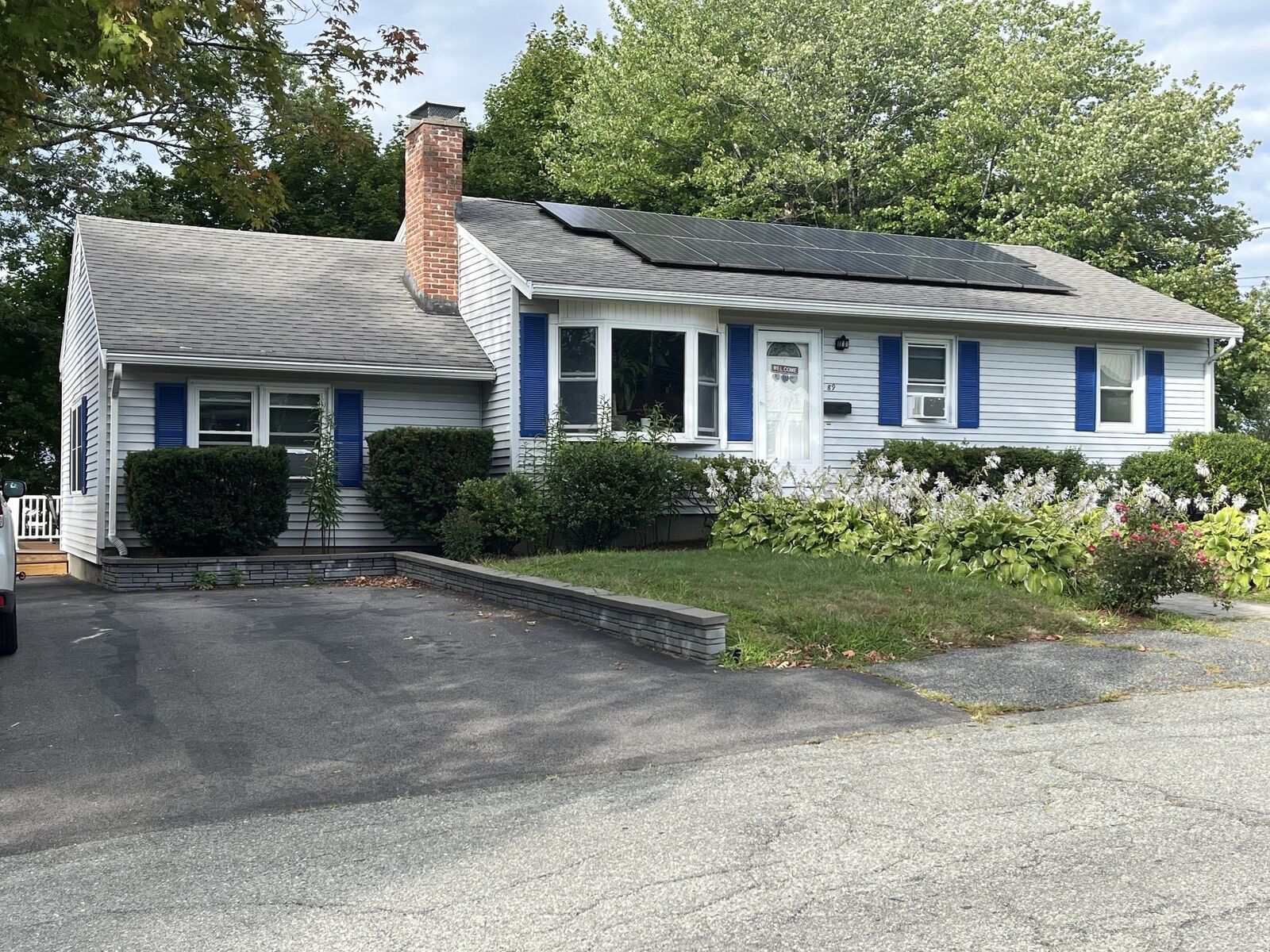 Property Photo:  89 Porter Rd  MA 01752 