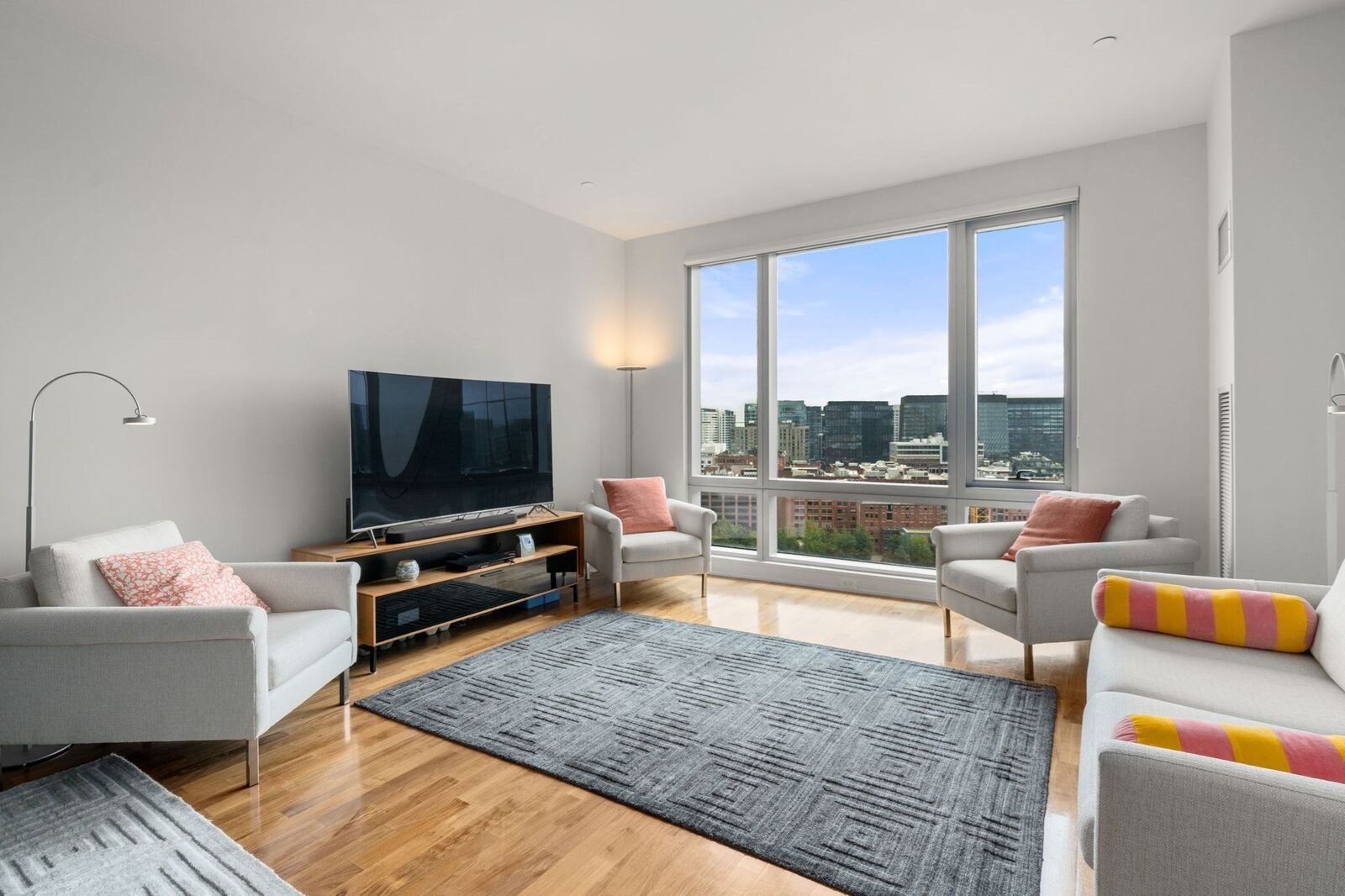 Property Photo: 500 Atlantic Ave 16M MA 02210