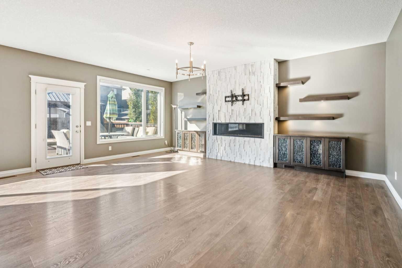 Photo de la propriété:  383 Evansglen Drive NW  AB T3P 0P1 