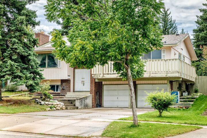 Property Photo: 3219 Palliser Drive SW AB T2V 1S2