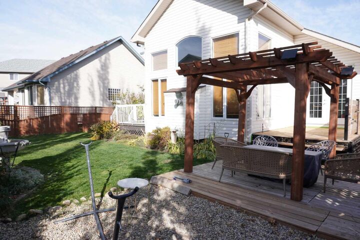 Property Photo:  611 Cavendish Beach Bay  AB T1X 1H9 