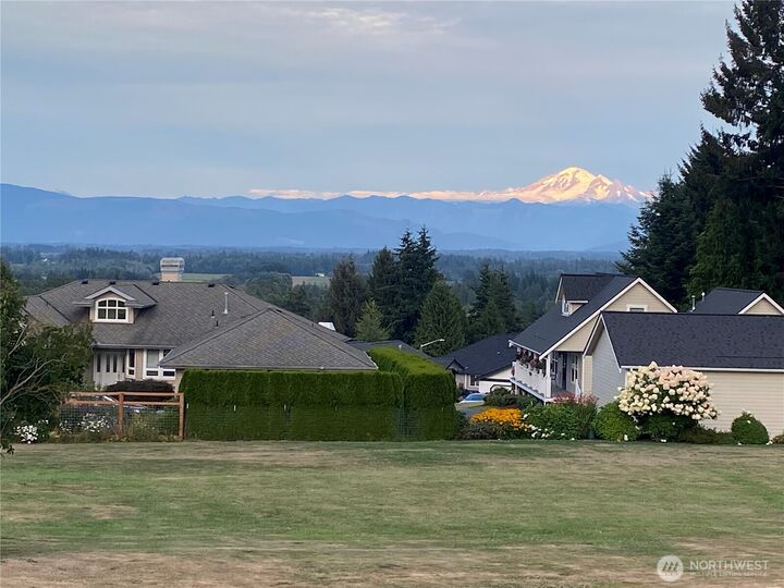 Property Photo:  6116  Vista Drive  WA 98248 