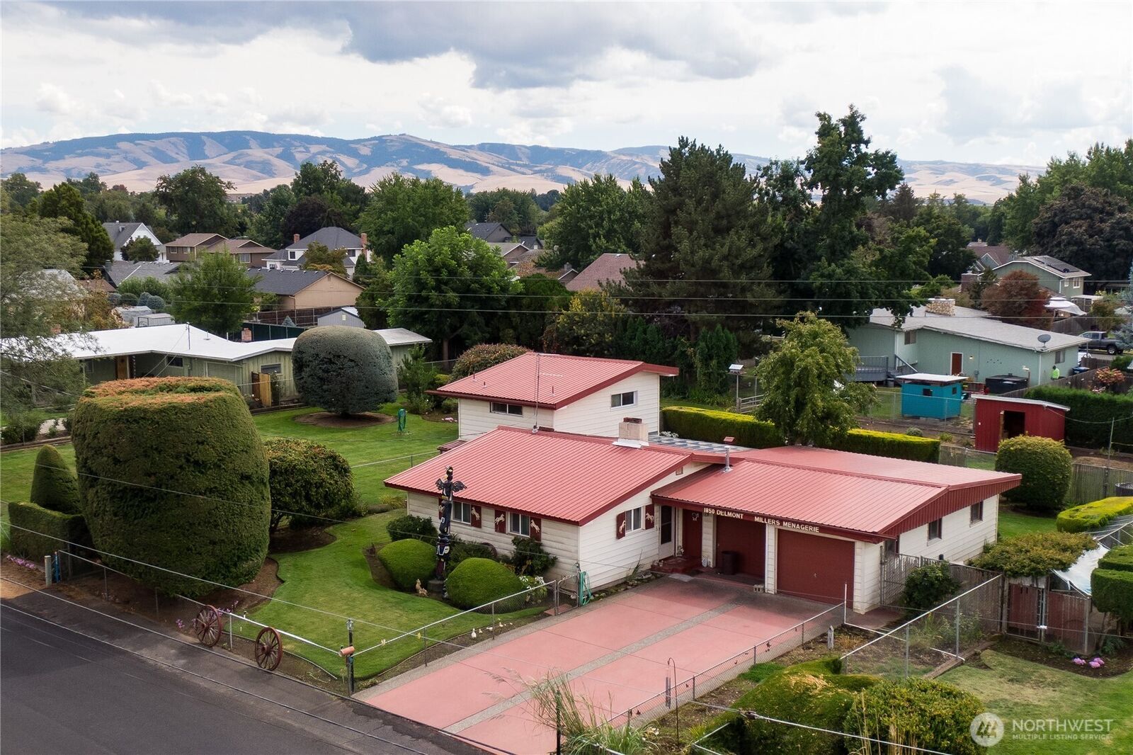 Property Photo:  1850  Delmont Street  WA 99362 