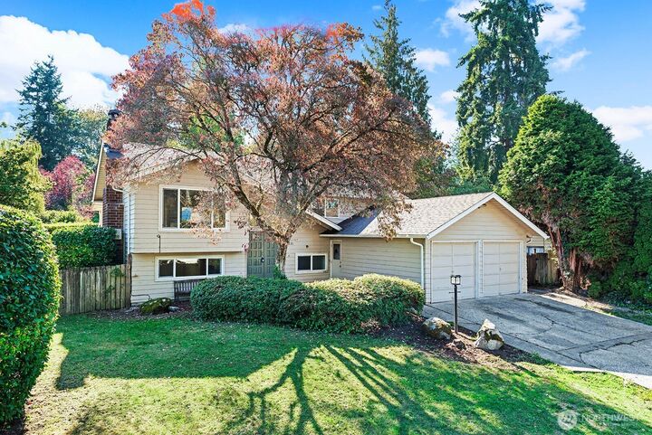 Property Photo: 14221 SE 10th Place WA 98007