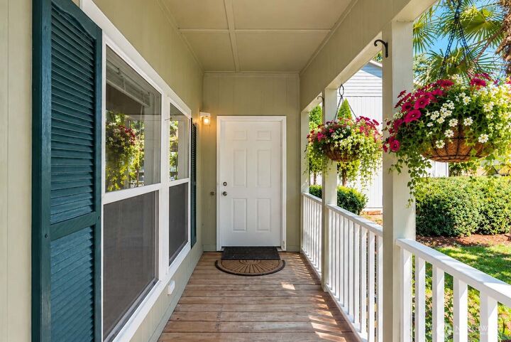 Property Photo: 3130 Glacier Lane WA 98282