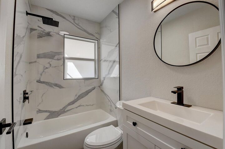 Property Photo:  348 SE 4th Avenue SE  FL 33483 