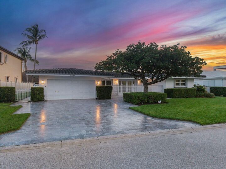 Property Photo:  3200 NE 59th Street  FL 33308 