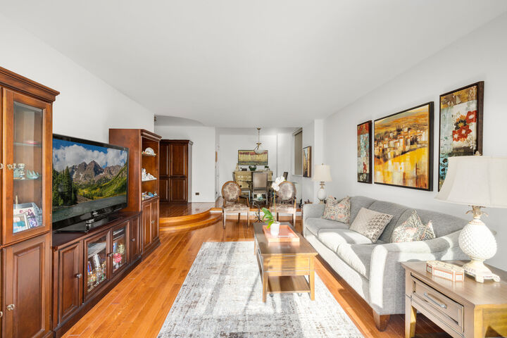 Property Photo:  515 E 79th Street 4E  NY 10075 