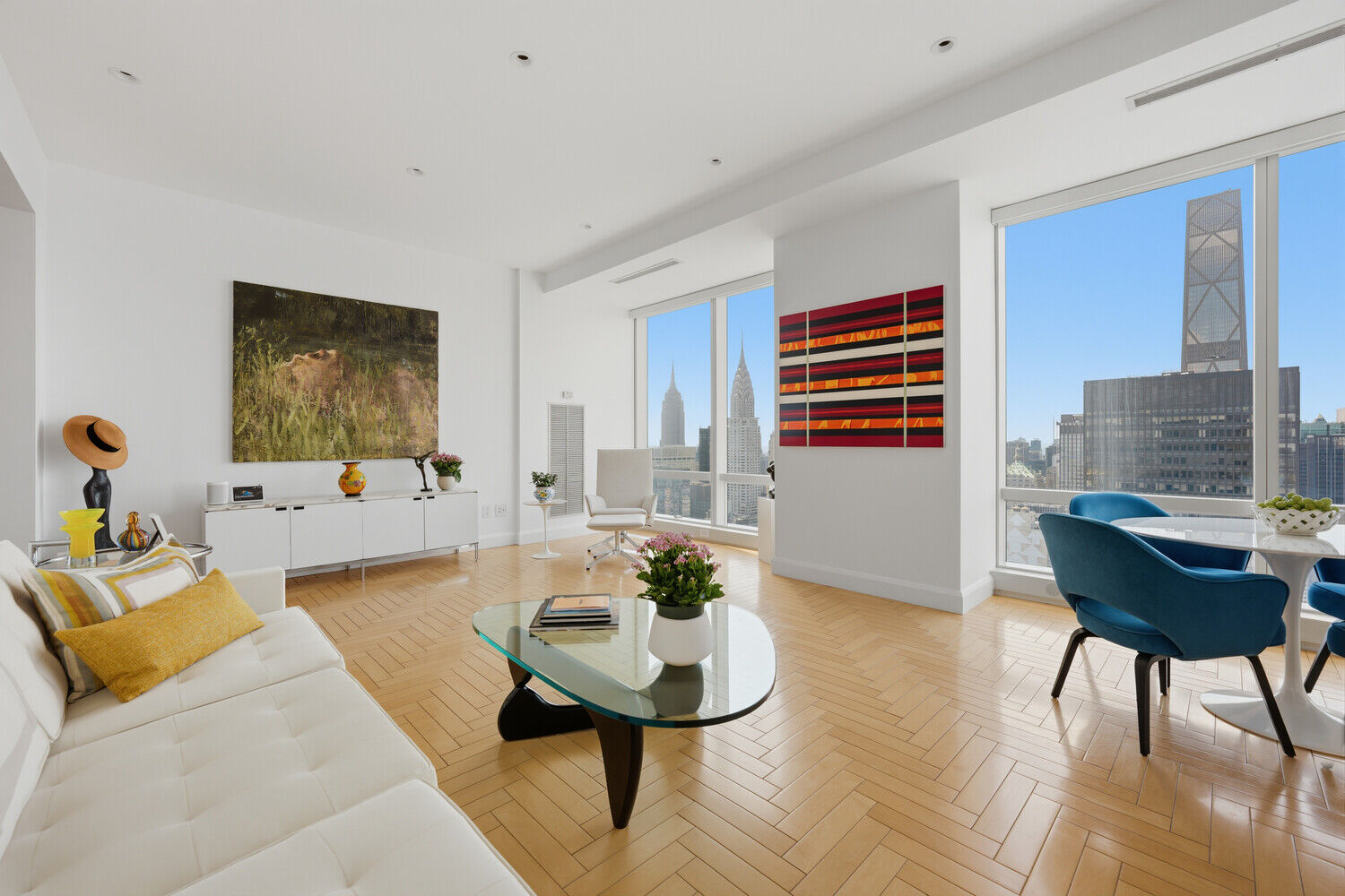 Property Photo: 845 United Nations Plaza 61D NY 10017