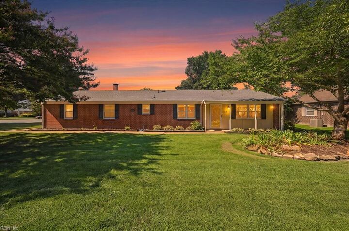Property Photo:  608 Brookside Ct  VA 23452 