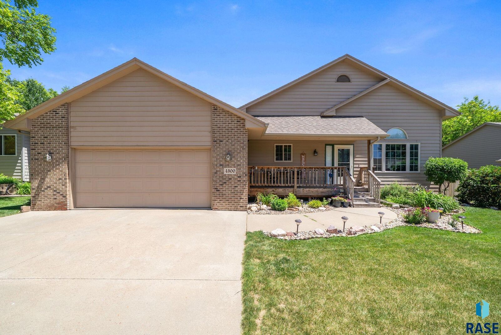 Property Photo:  4300 S Florence Ave  SD 57103 