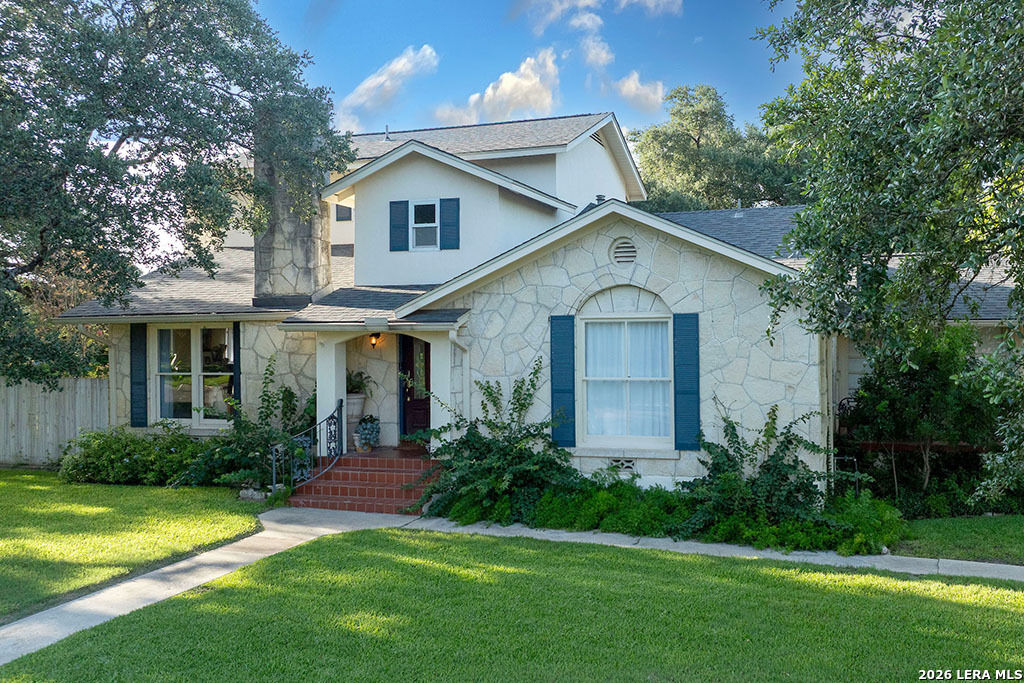 Property Photo:  231 Oakleaf Dr  TX 78209 