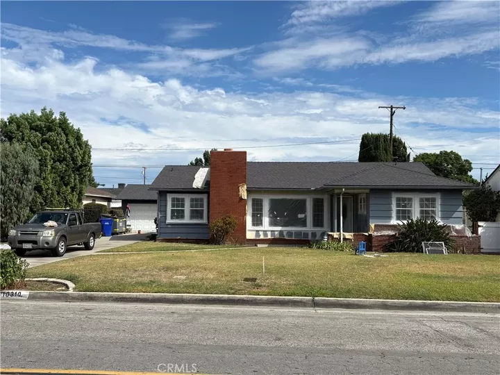 Property Photo:  10310 Woodruff  CA 90241 