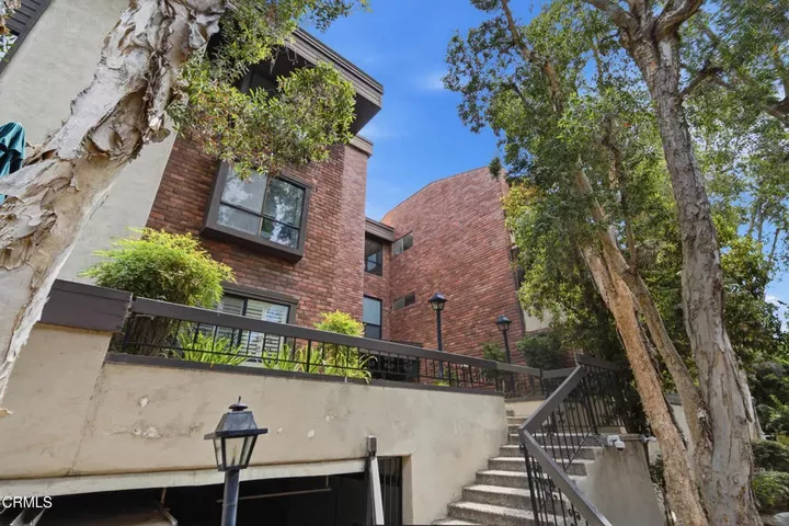 Property Photo:  700 S Lake Avenue 306  CA 91106 