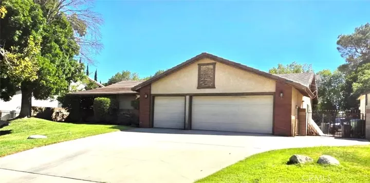 Property Photo:  42220 Woodstone  CA 93536 