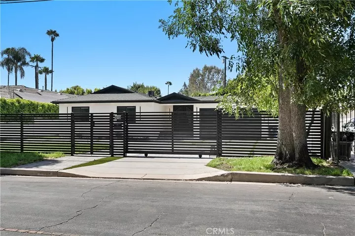 Property Photo:  16158 Magnolia  CA 91436 