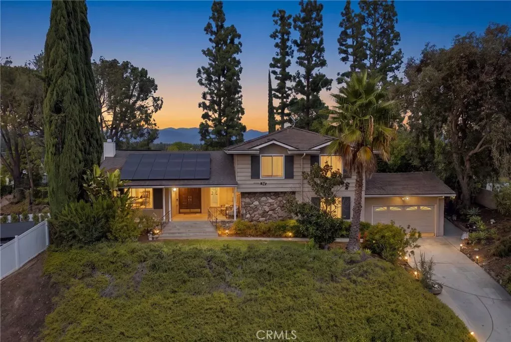 Property Photo:  10640 Sylvia Ave  CA 91326 