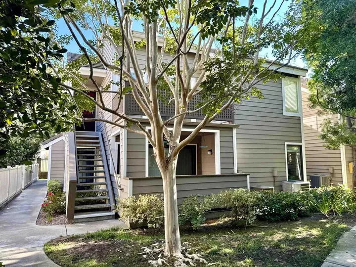 Property Photo:  1083 Shadowridge Drive 100  CA 92083 