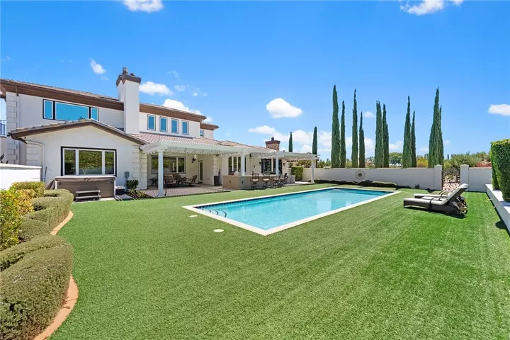 Property Photo:  36736 Pauba Road  CA 92592 