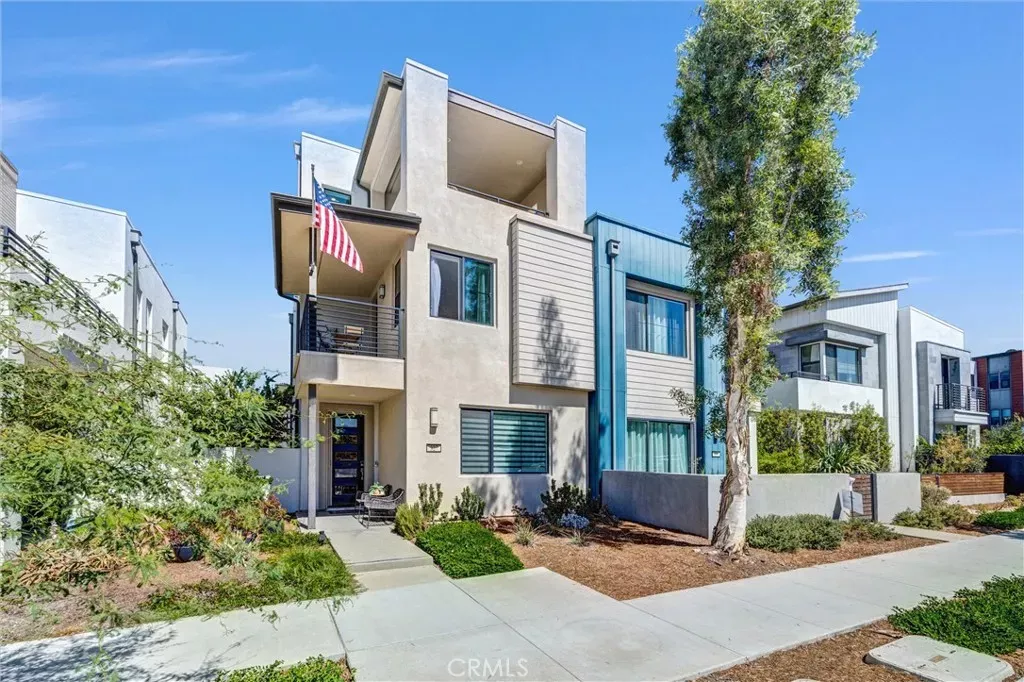 Property Photo:  327 Novel  CA 92618 