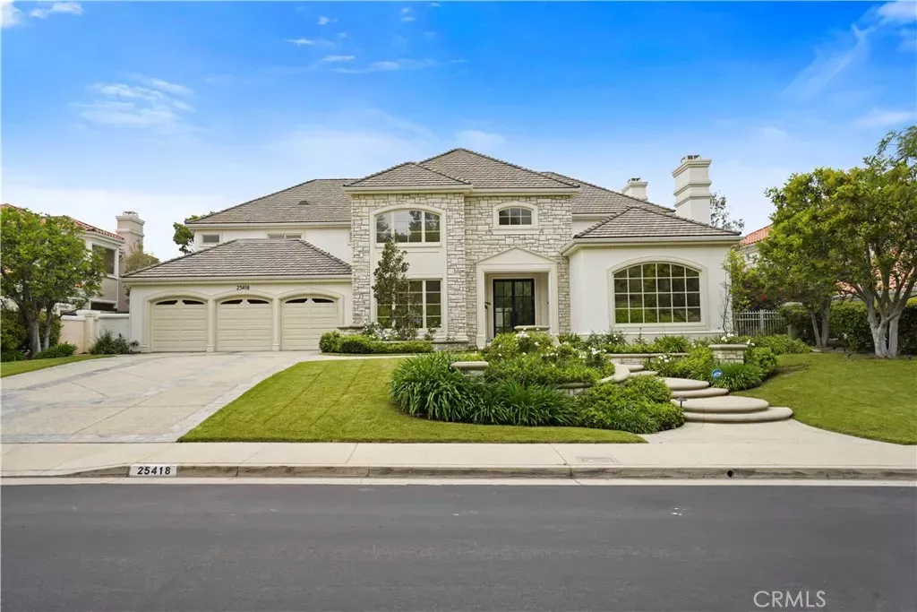 Property Photo:  25418 Cumberland  CA 91302 