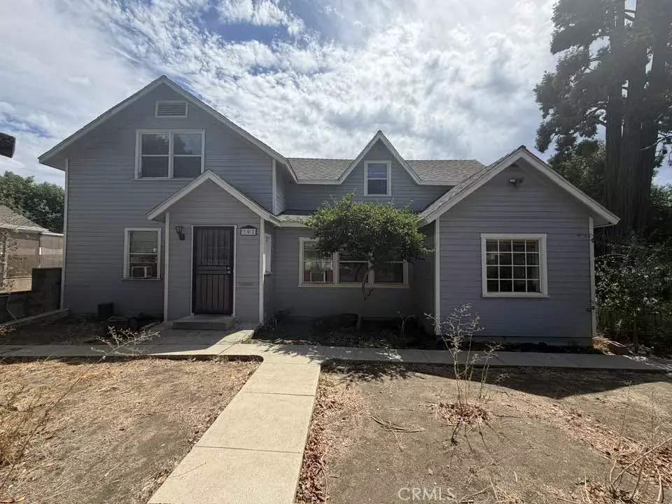 Property Photo:  302 E 4th  CA 91764 