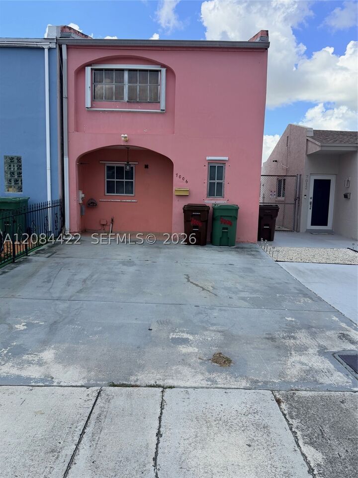Property Photo:  7006 W 17th Ct  FL 33014 