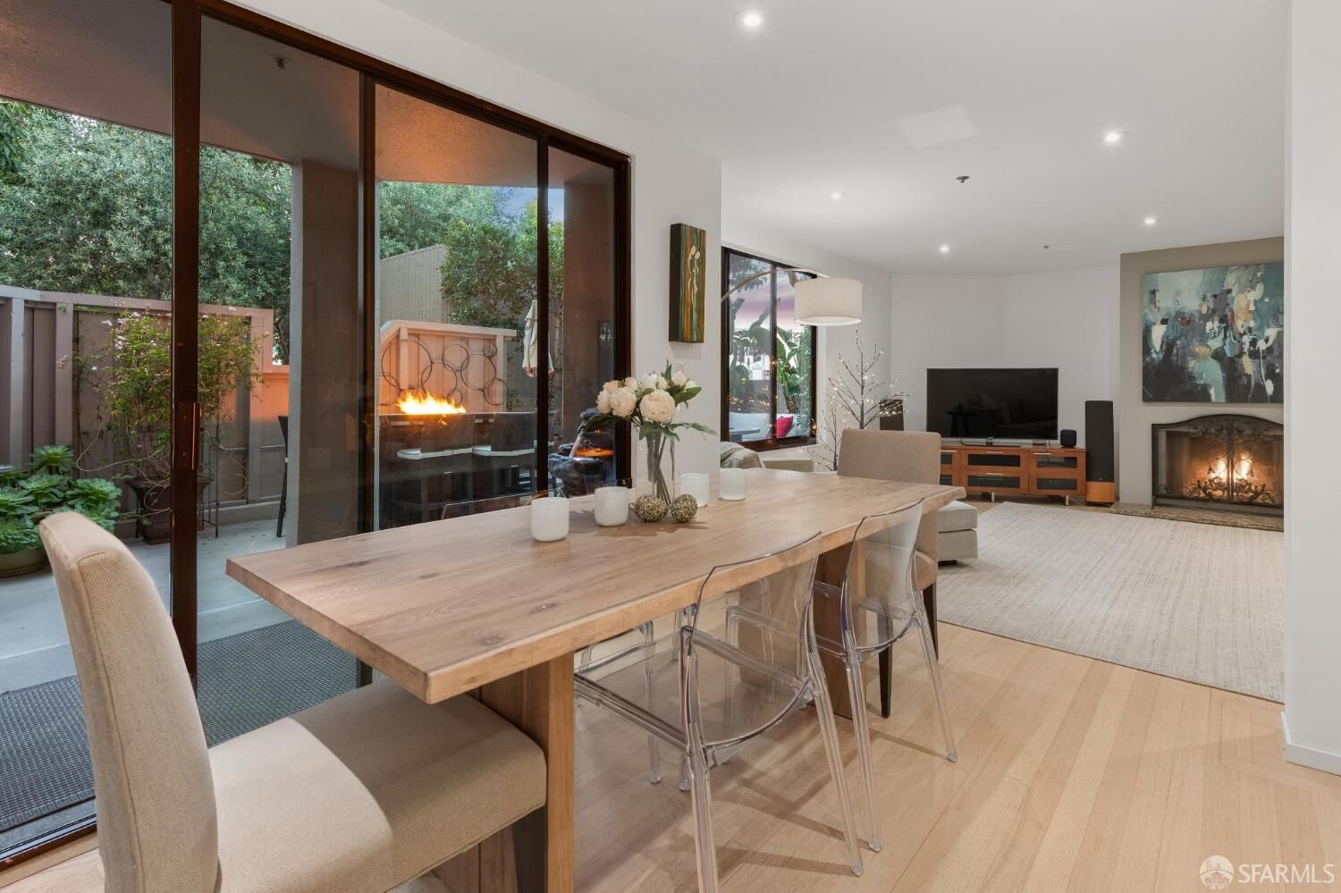 Property Photo: 156 Lombard Street 37 CA 94111