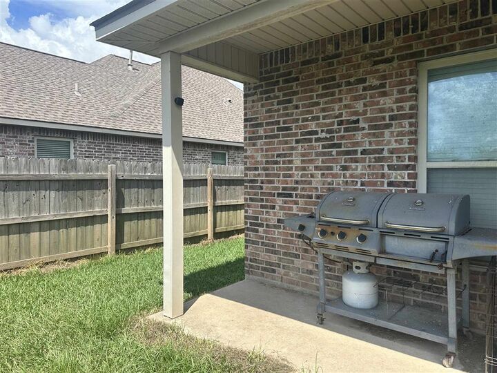 Property Photo:  209 Madison Crossing Drive  LA 70665 