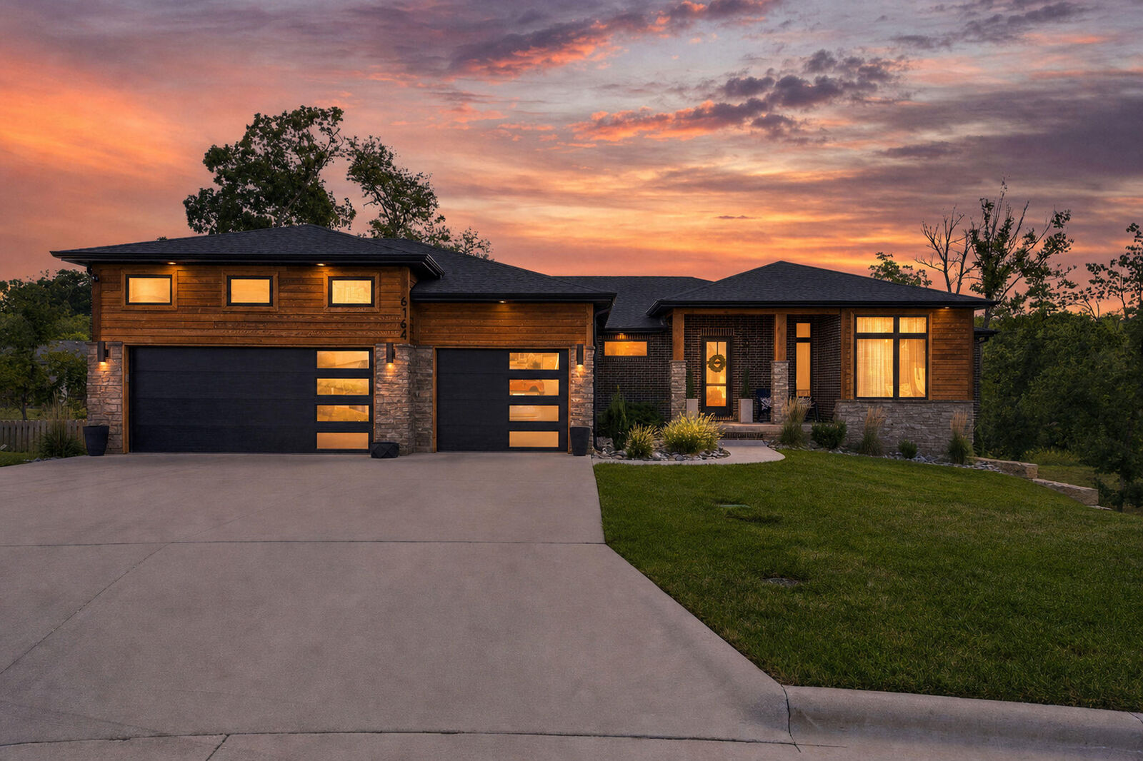 Property Photo:  6164 S Hampton Avenue  MO 65810 