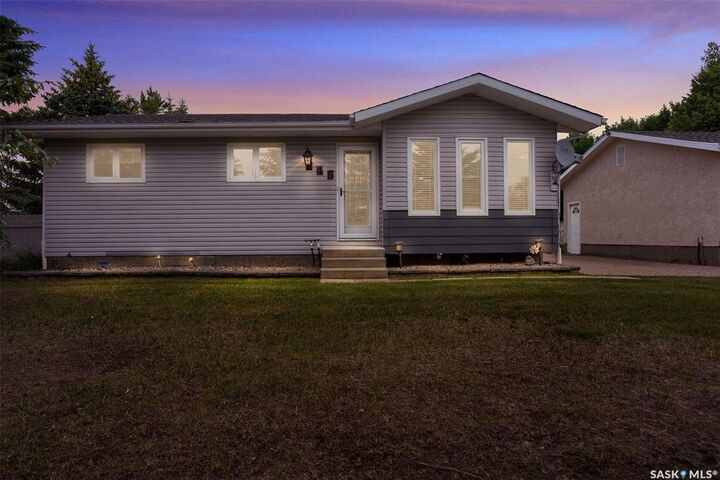 Property Photo:  246/242 Westview Drive  SK S0G 0E0 