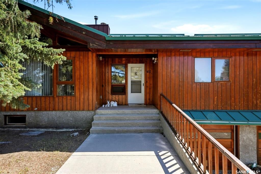 Property Photo:  45 Miller Crescent E  SK S0G 3C0 