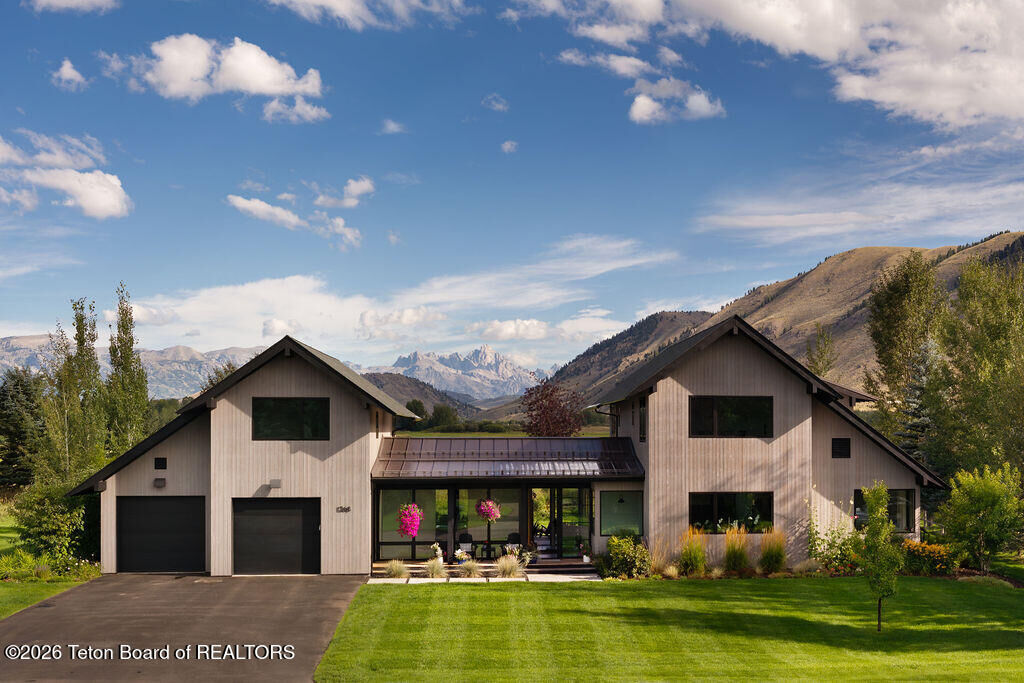 Property Photo: 1268 Melody Creek Lane WY 83001