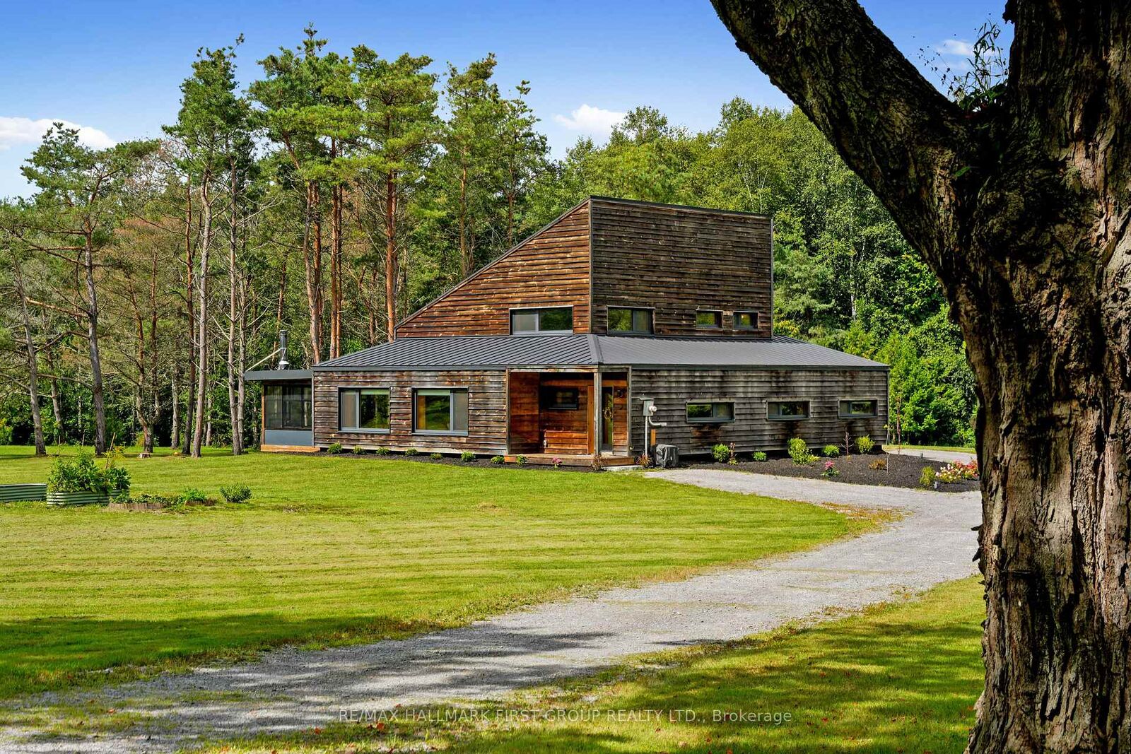 Property Photo: 230 Lakeport Road ON K0K 1S0