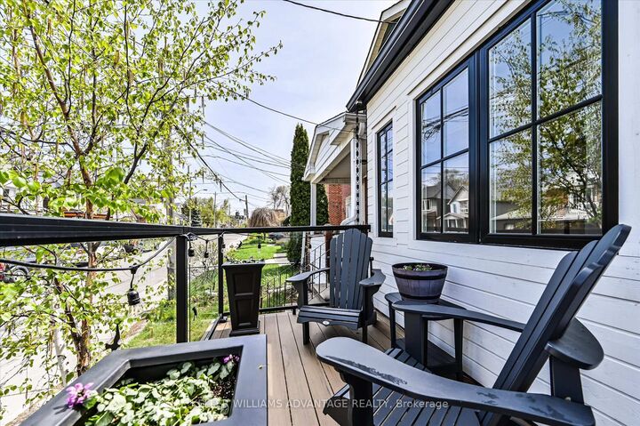 Property Photo:  294 Cedarvale Avenue  ON M4C 4K4 