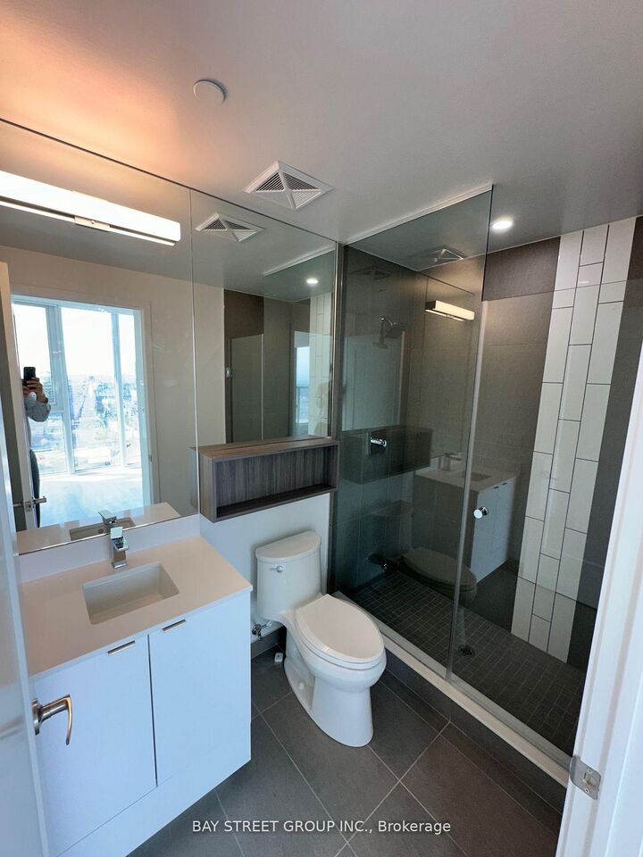 Property Photo:  70 Princess Street 1911  ON M5A 0X6 
