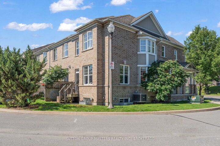Property Photo:  901 Newmarket Lane  ON K7K 6K7 