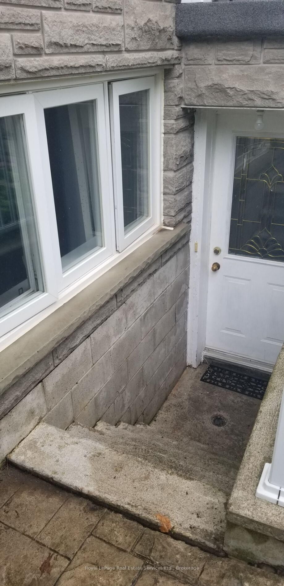 Property Photo:  570 Fourth Line Bsmt  ON L6L 5A7 