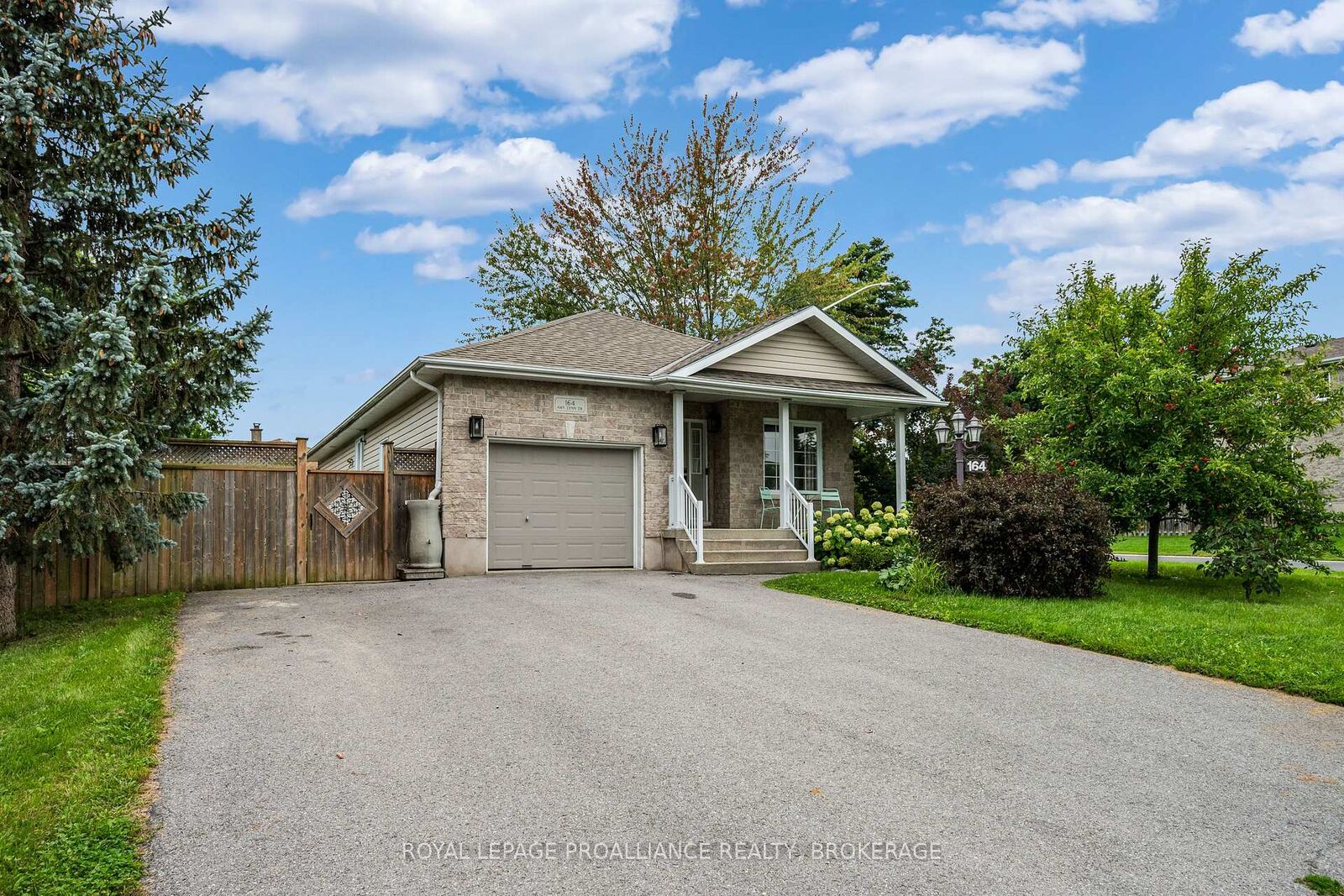 Property Photo:  164 Amy Lynn Drive  ON K7N 2A2 