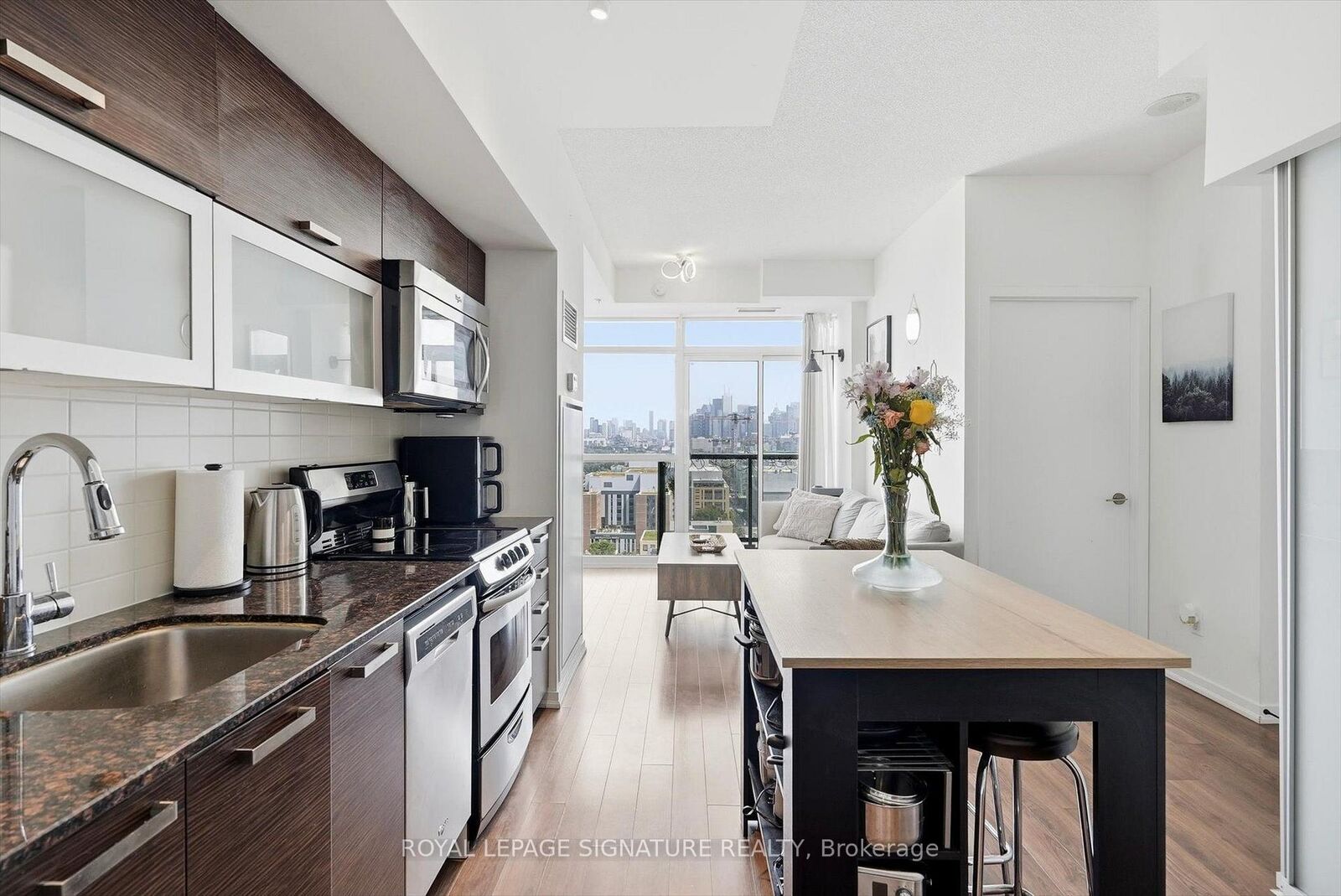 Property Photo:  68 Abell Street Ph02  ON M6J 0A2 