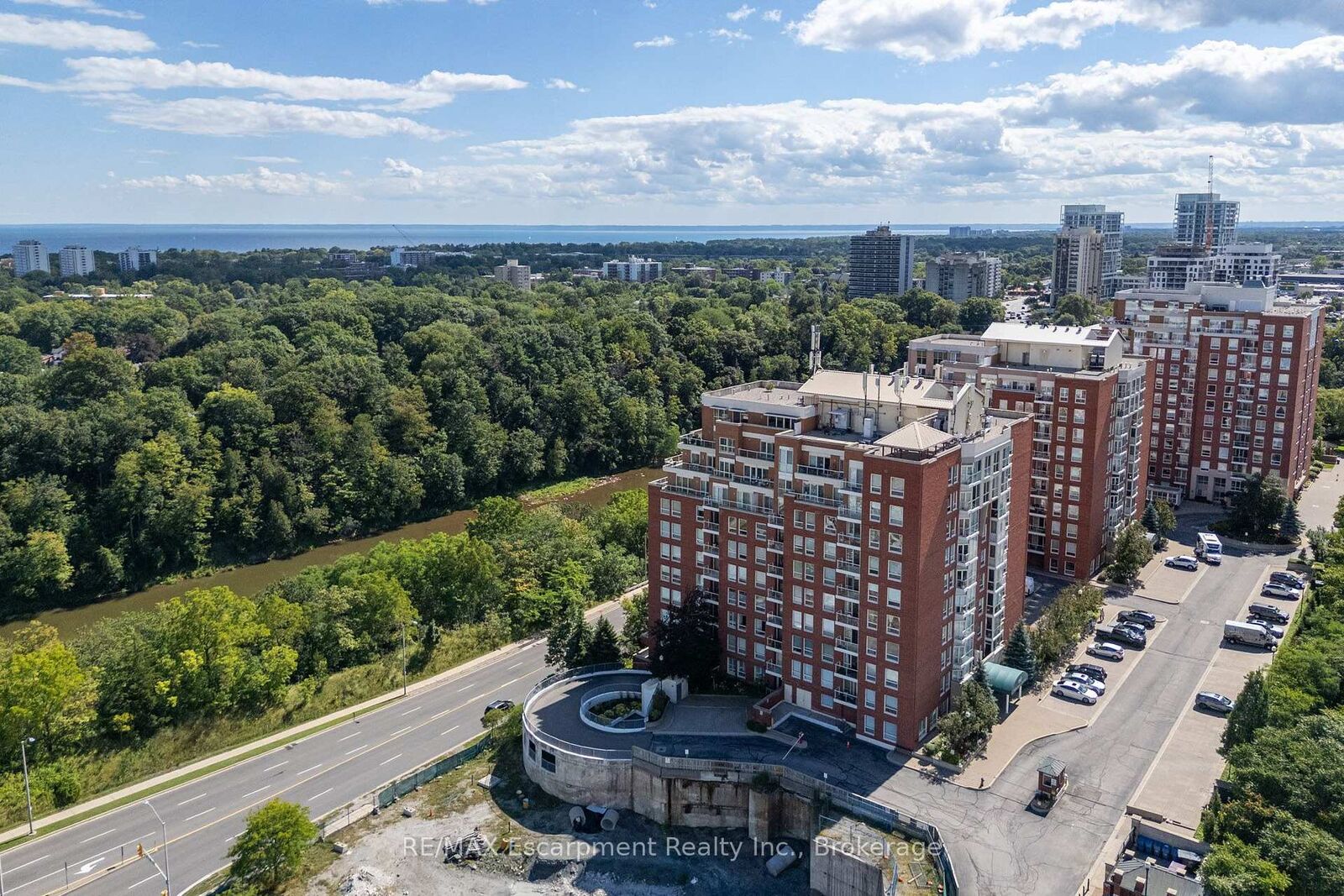 Property Photo:  60 Old Mill Road Ph1  ON L6J 7V9 