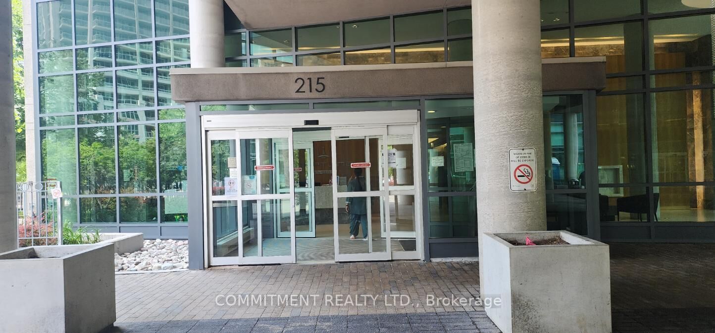Property Photo:  215 Fort York Boulevard #215  ON M5V 4A1 