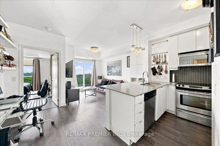 Property Photo:  7730 Kipling Avenue 708  ON L4L 1Y9 