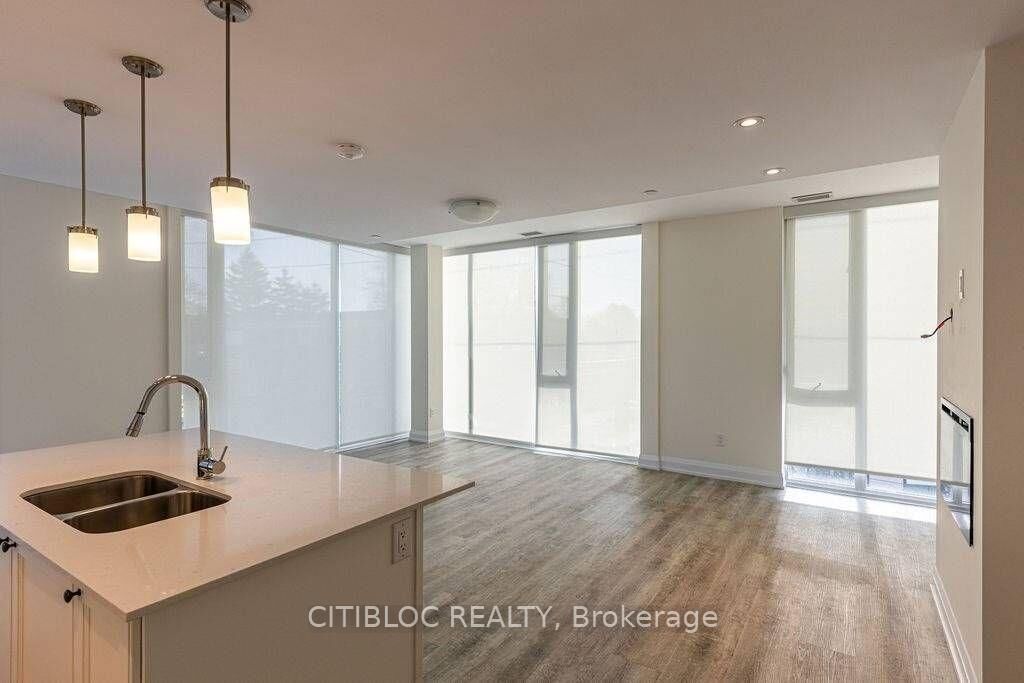 Property Photo:  200 Woodbine Avenue 301  ON M4L 3P2 