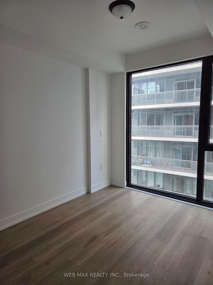 Property Photo:  1 Jarvis Street 815  ON L8R 3J2 