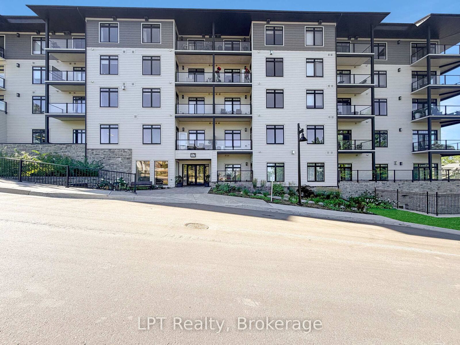 Property Photo:  17 Cleave Avenue 201  ON K0K 2T0 