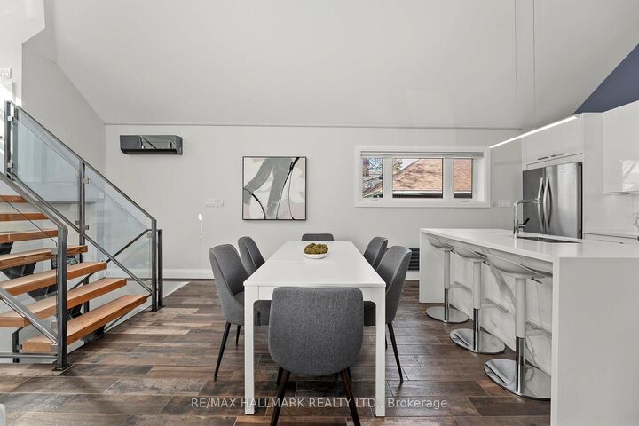 Property Photo:  272 King Edward Avenue  ON M4C 0A8 
