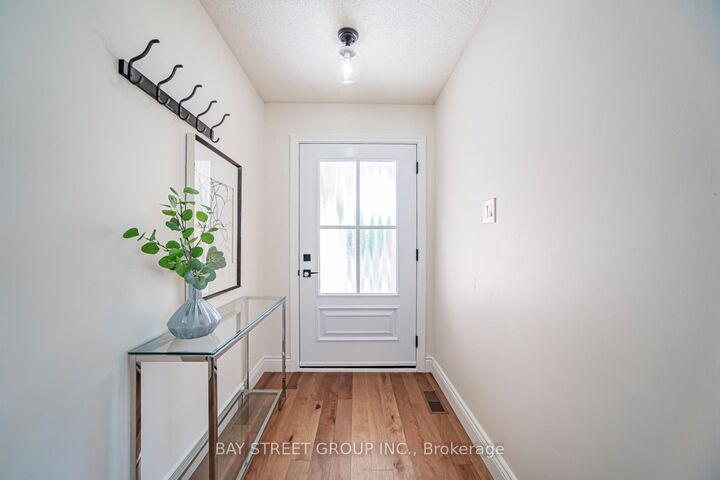 Property Photo:  29 Roslo Court  ON L6H 4S1 